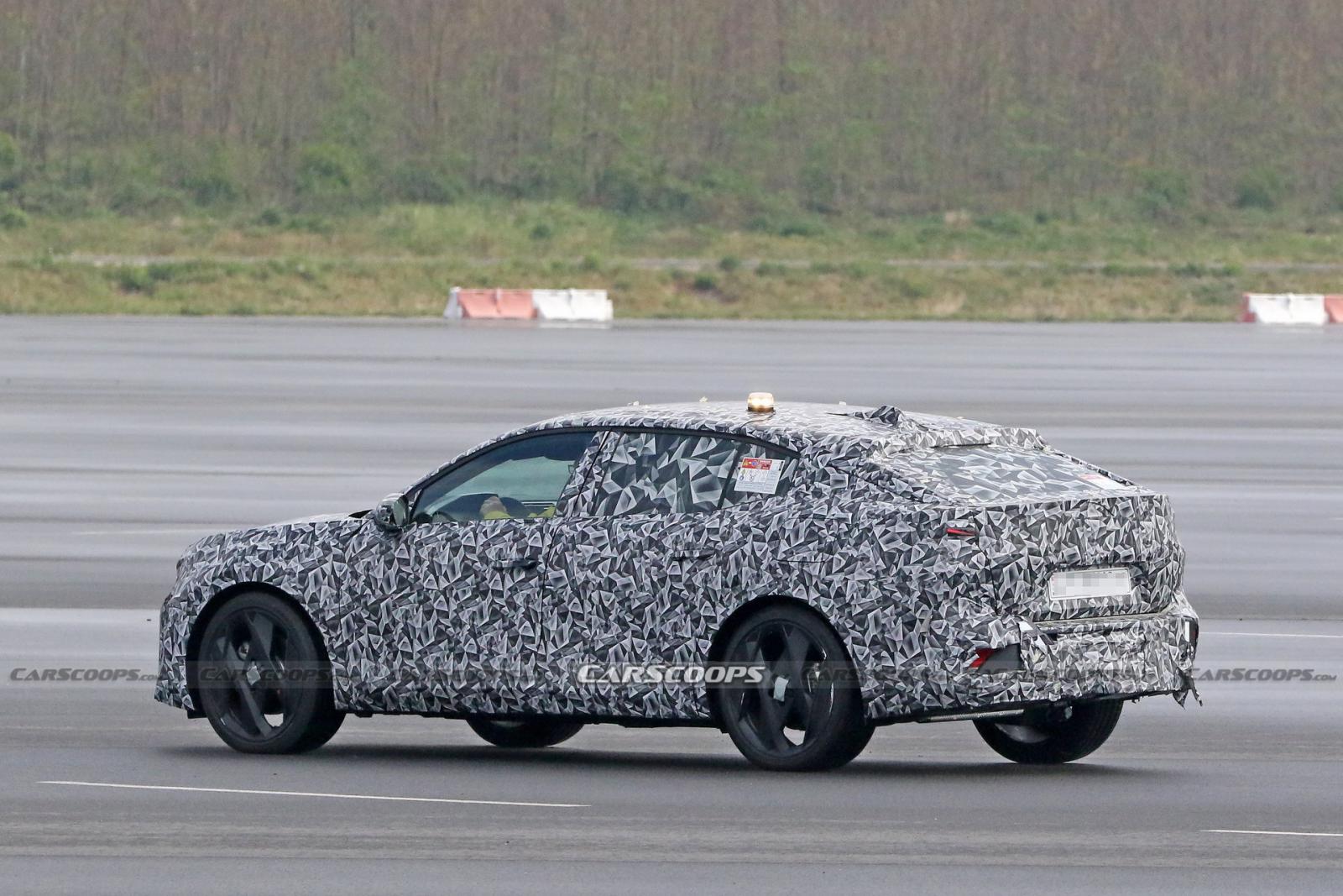 Με το όνομα 408 Cross το νέο crossover coupe της Peugeot;